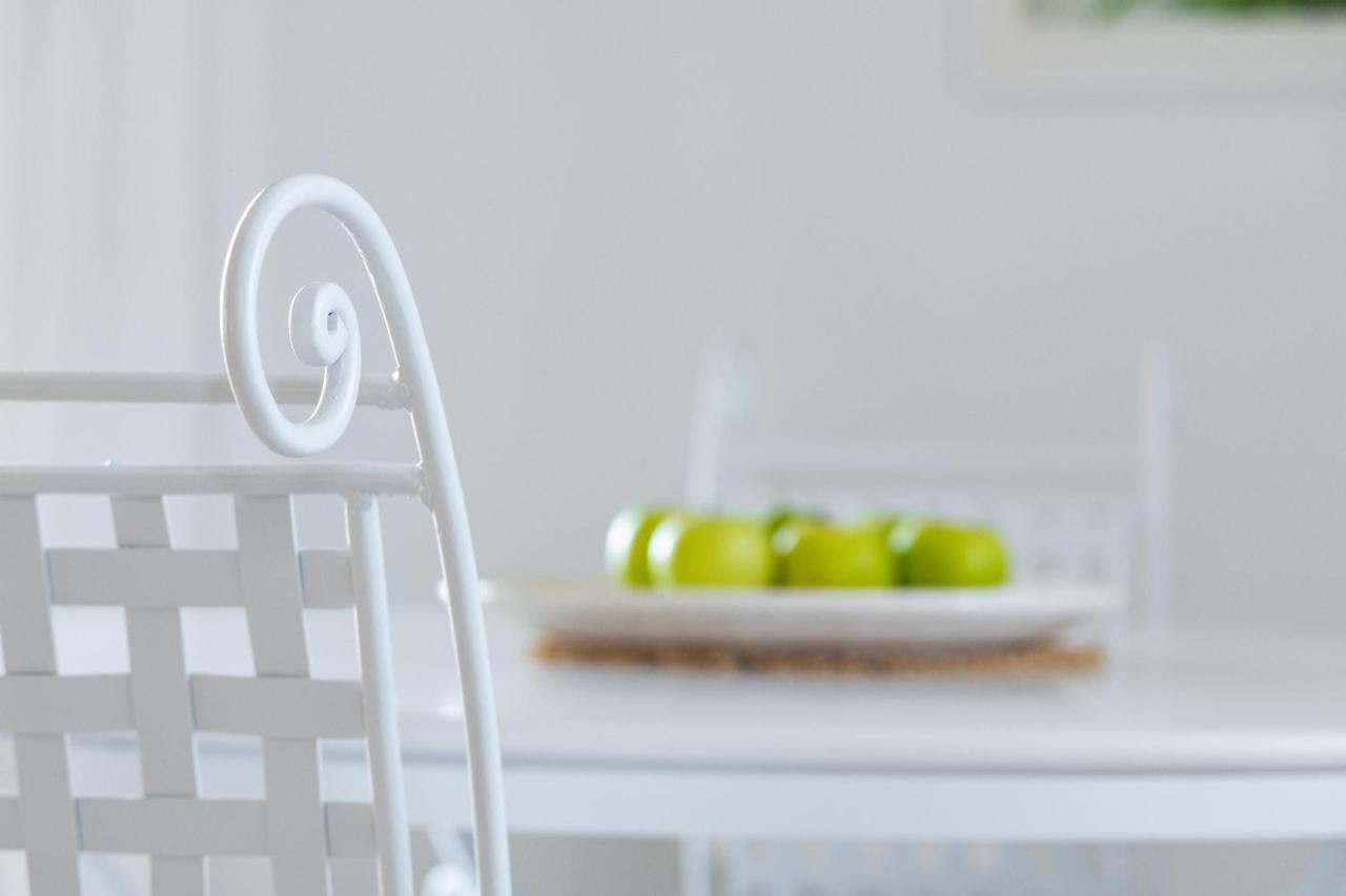 Love White Villa Lalyssos Eksteriør billede